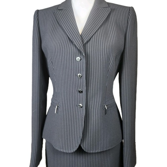 Tahari ASL 2pc Jacket + Skirt Suit Womens 4 Black Pinstripe Pleated Career Exec - Picture 3 of 16